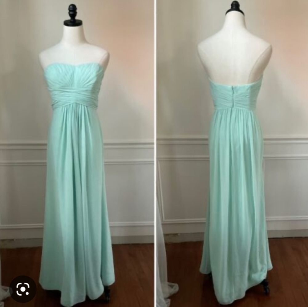Gown David's Bridal Size 4